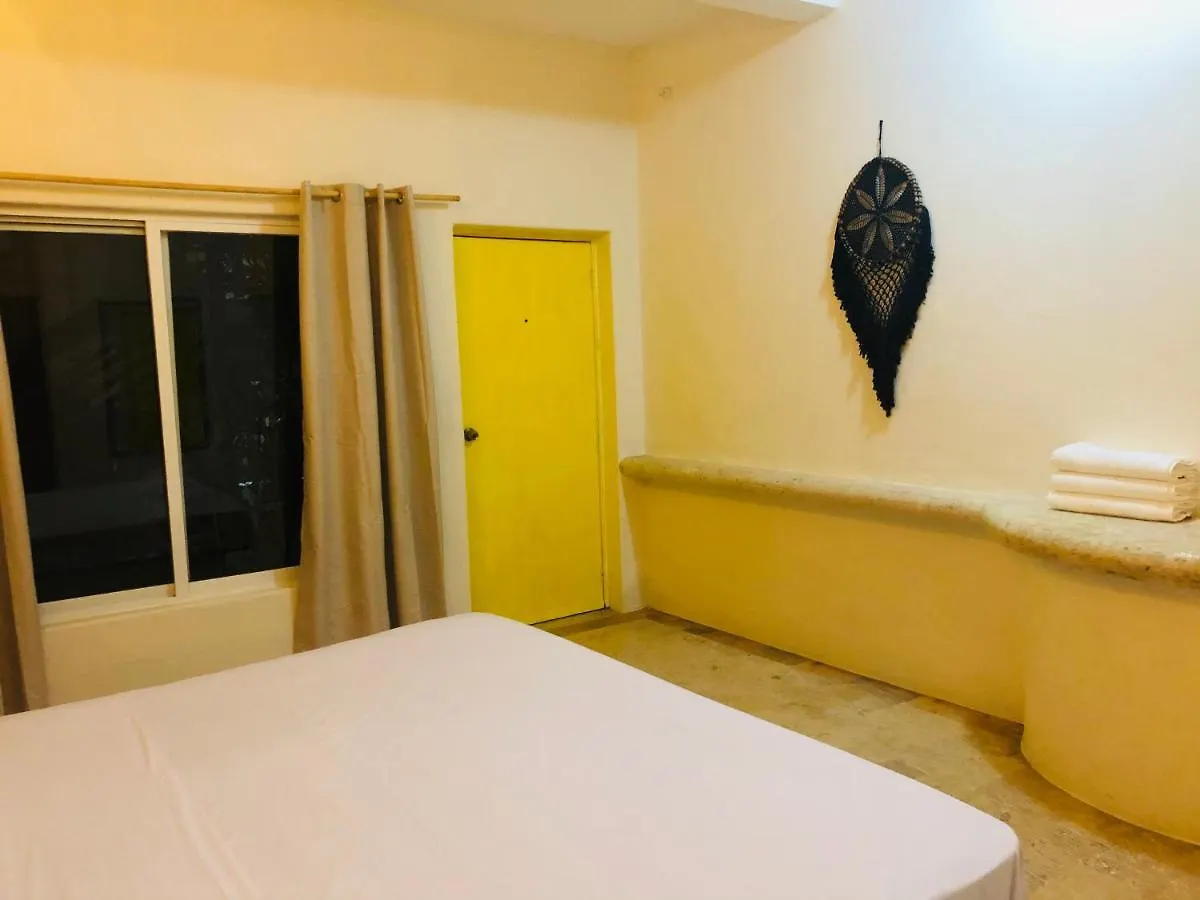 Hotel Rustik Inn Playa del Carmen