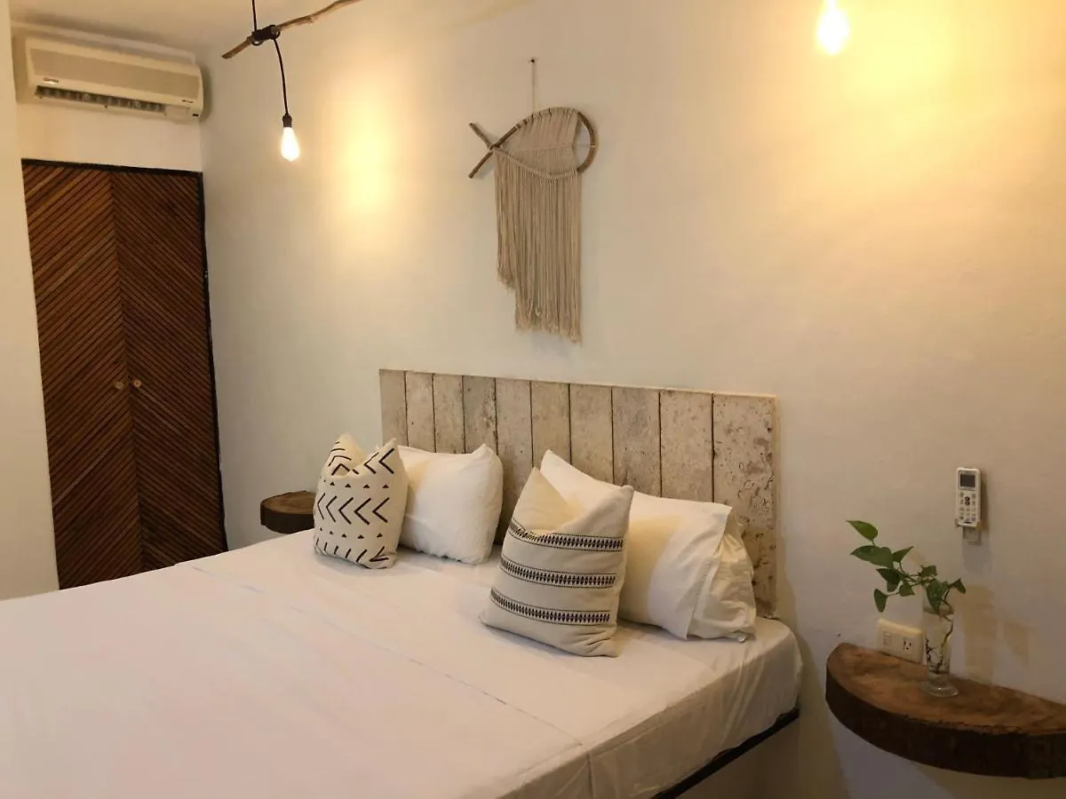 Hotel Rustik Inn Playa del Carmen