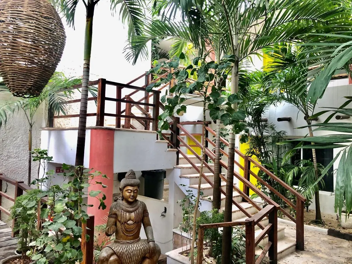 Hotel Rustik Inn Playa del Carmen